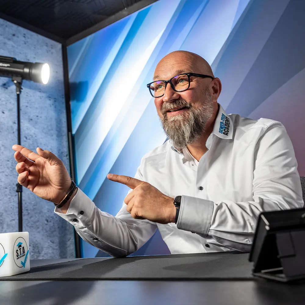 Prof. Dr. Jörg Sebastian - Sewer Tech